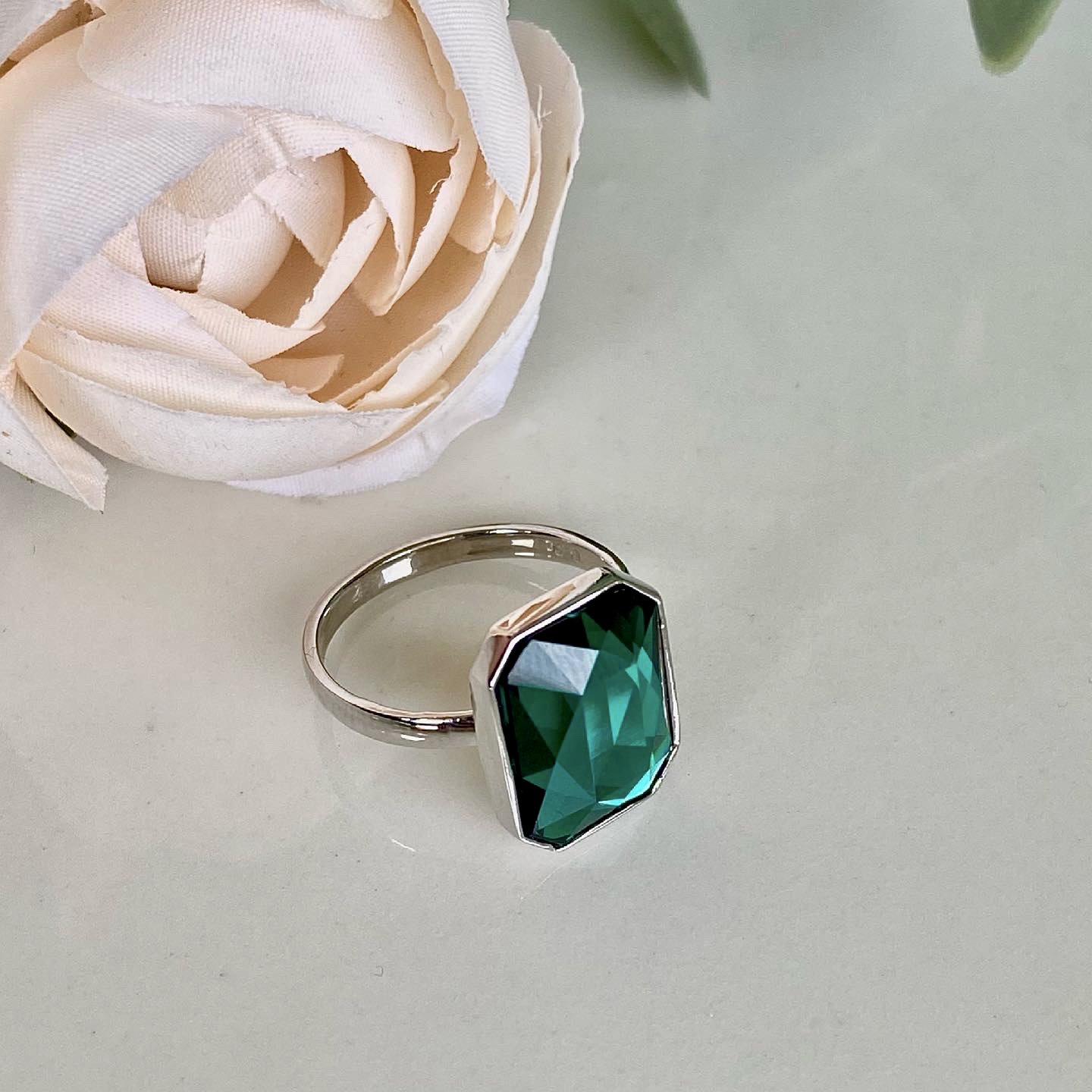 Radiant Crystal Ring - Emerald