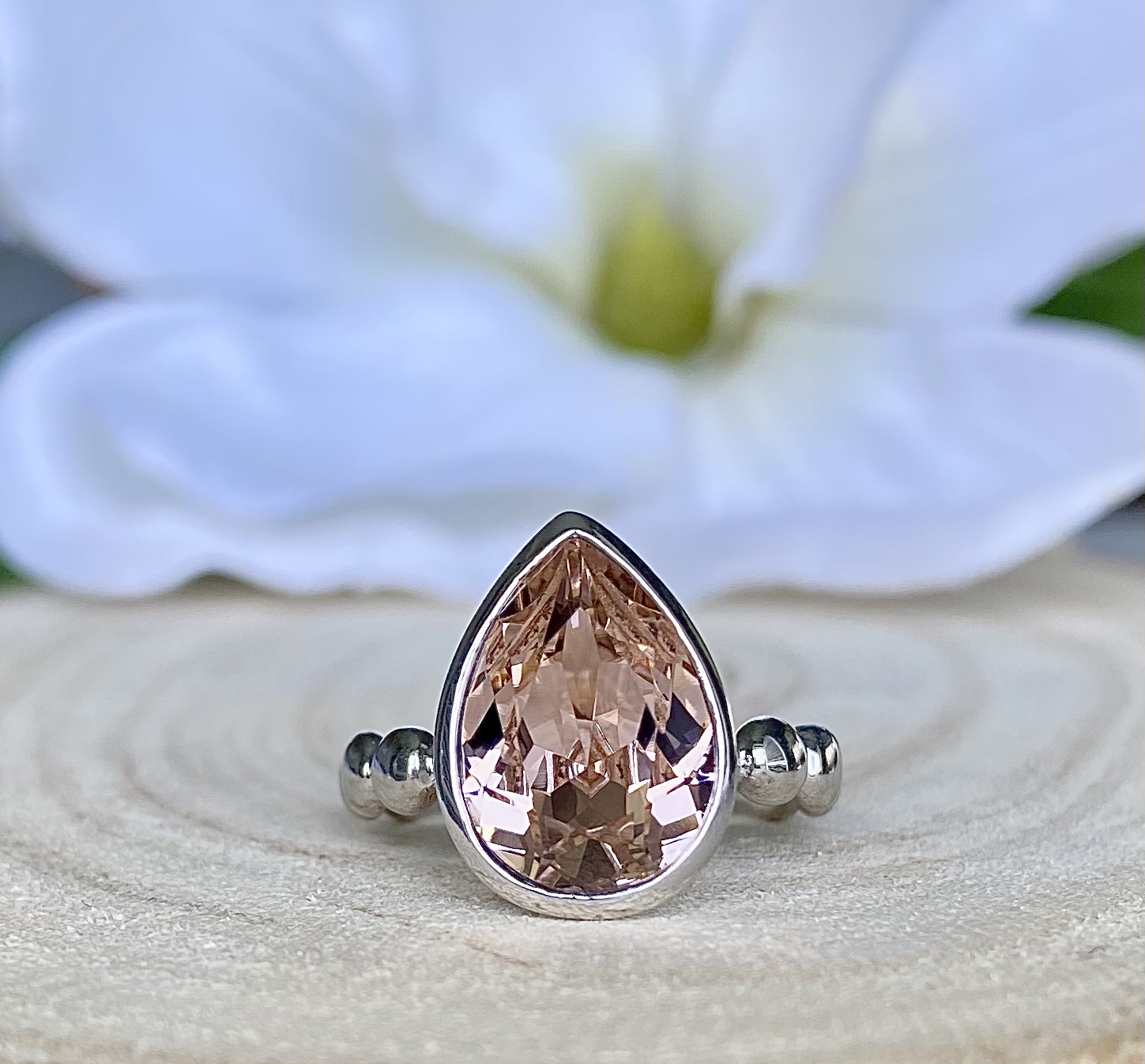 Pear Crystal Ring - Vintage Rose