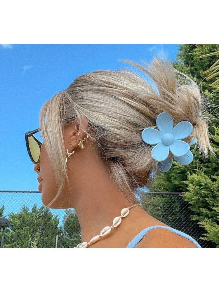 Claw Clip -- Flower - Light Blue