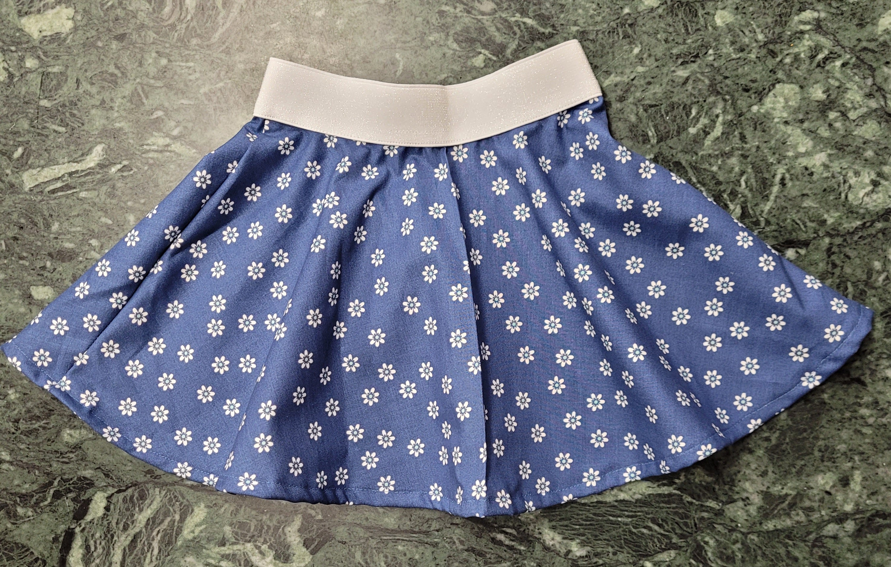 Girls Skirt - size 1