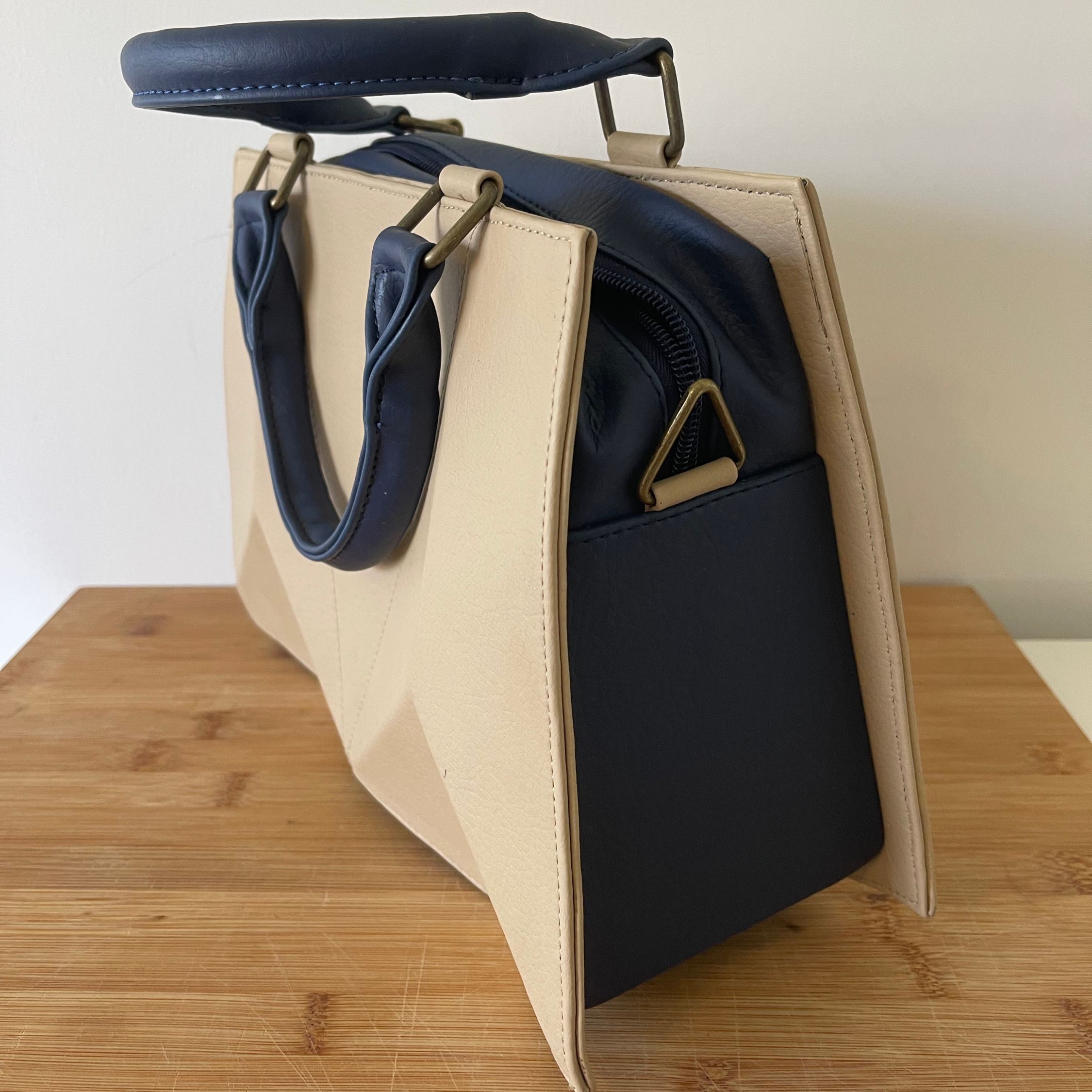 Francia Big New Simple cream-blue