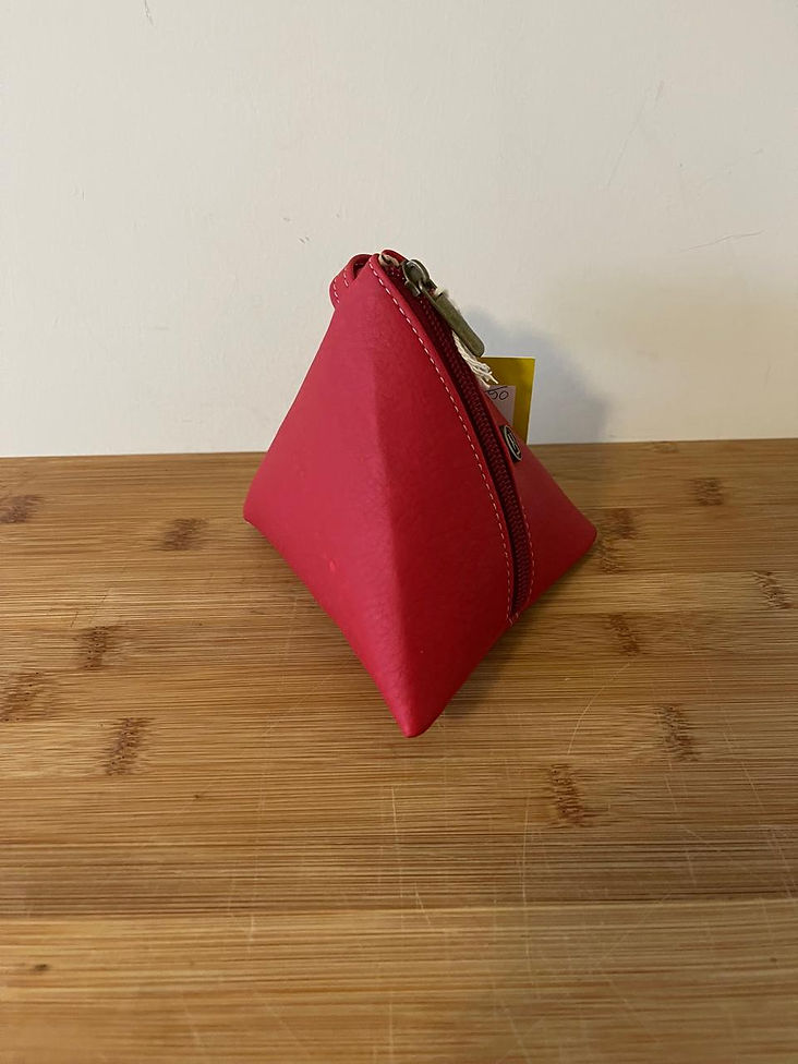 Purse Middle Triangle Red