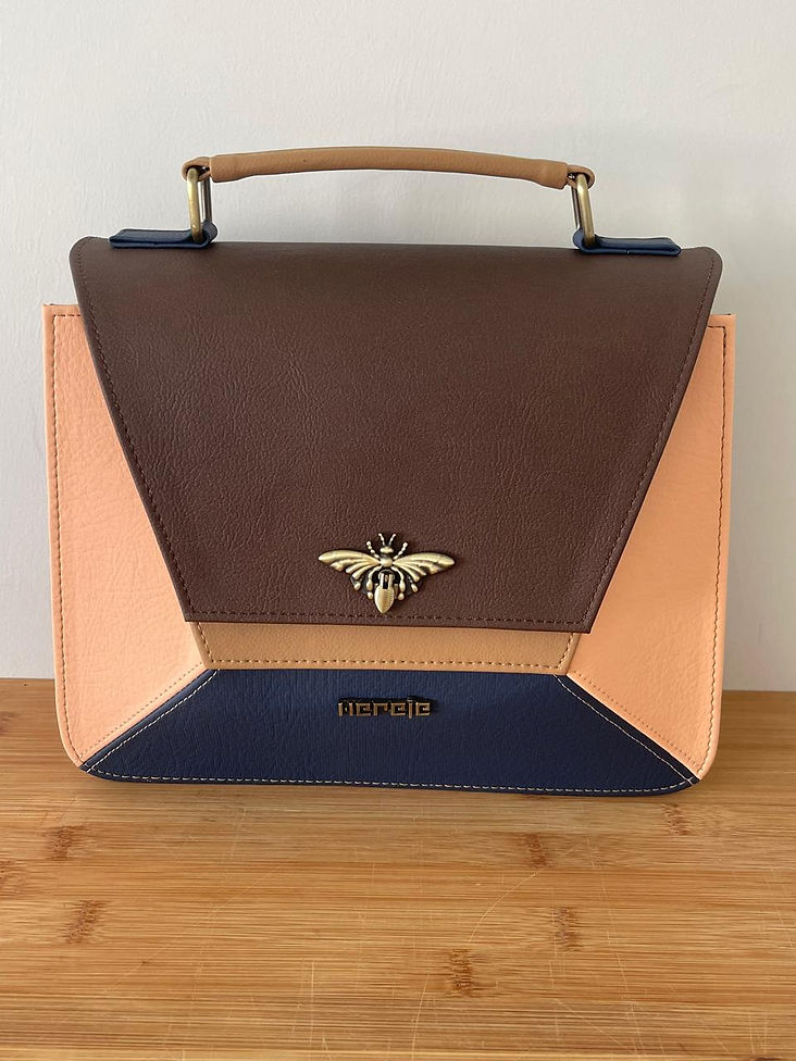 Victoria Dark Brown-Peach