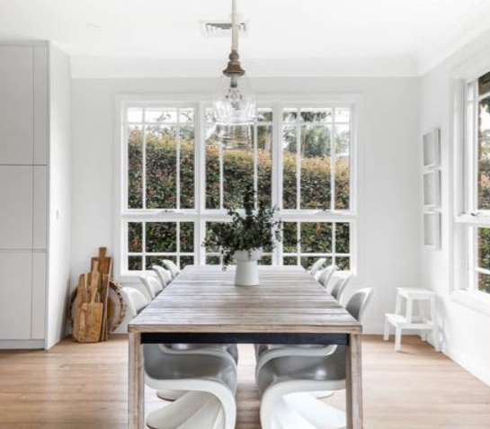 GLENHAVEN NSW - OUTSTANDING FAMILY HOME
