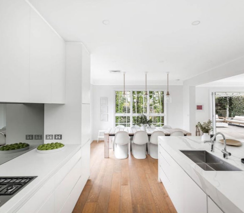 GLENHAVEN NSW - OUTSTANDING FAMILY HOME