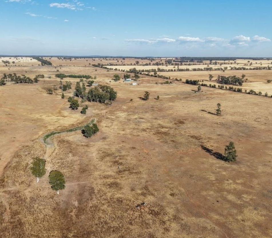 FARM LAND & HOUSE - PARKES