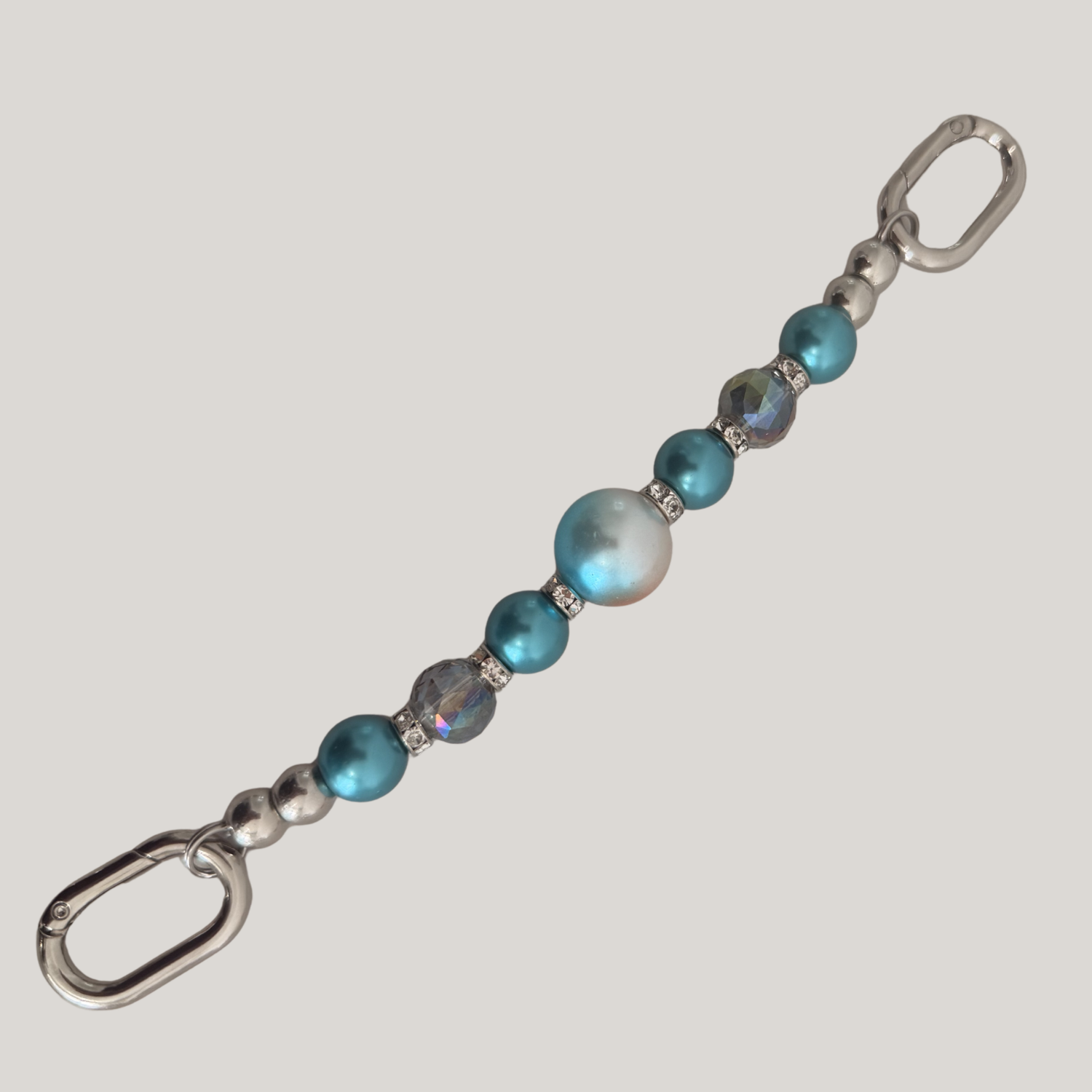 Glam & Go Keyfinder – Ocean Pearl Beaded Keychain for Bags